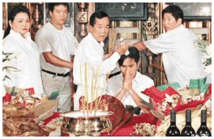 香港"神明"白龙王:指点刘德华,梁朝伟,为何拒见张国荣?