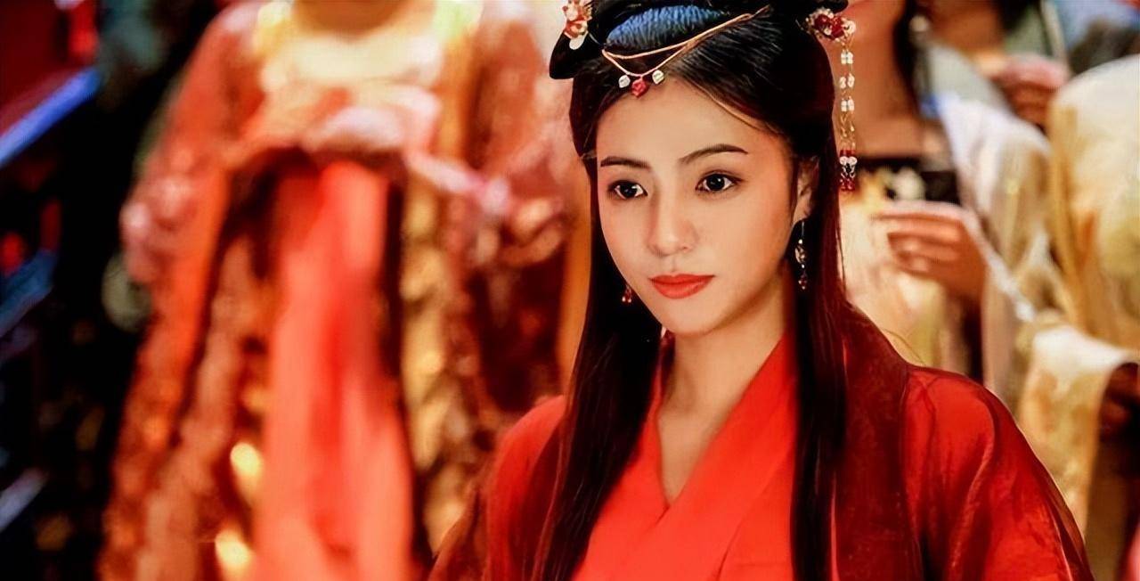 原创            少女一上联：“白头翁，牵牛耕熟地”，秀才一下联，少女又羞又气（白头翁别名）