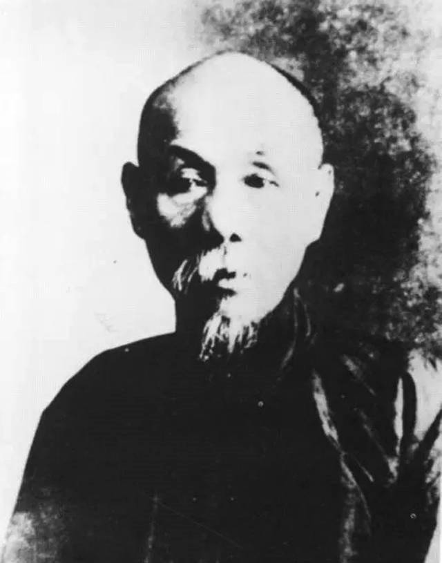 狂人辜鸿铭:嘲笑胡适英语,怒怼泰戈尔:回印度整你的《飞鸟集》