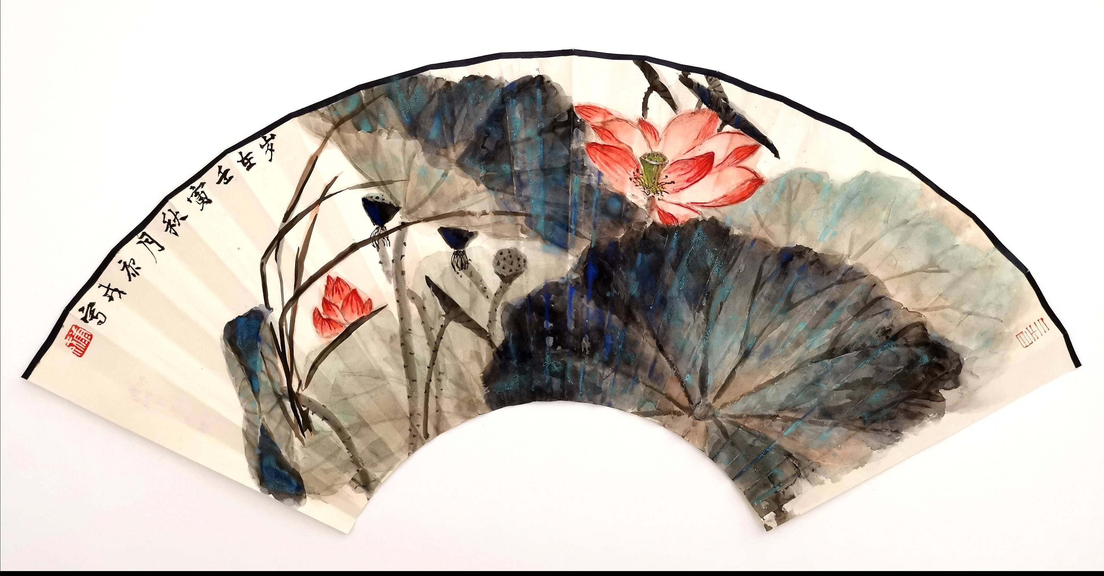 张镭:我读康荣的花鸟画《荷花》扇面作品