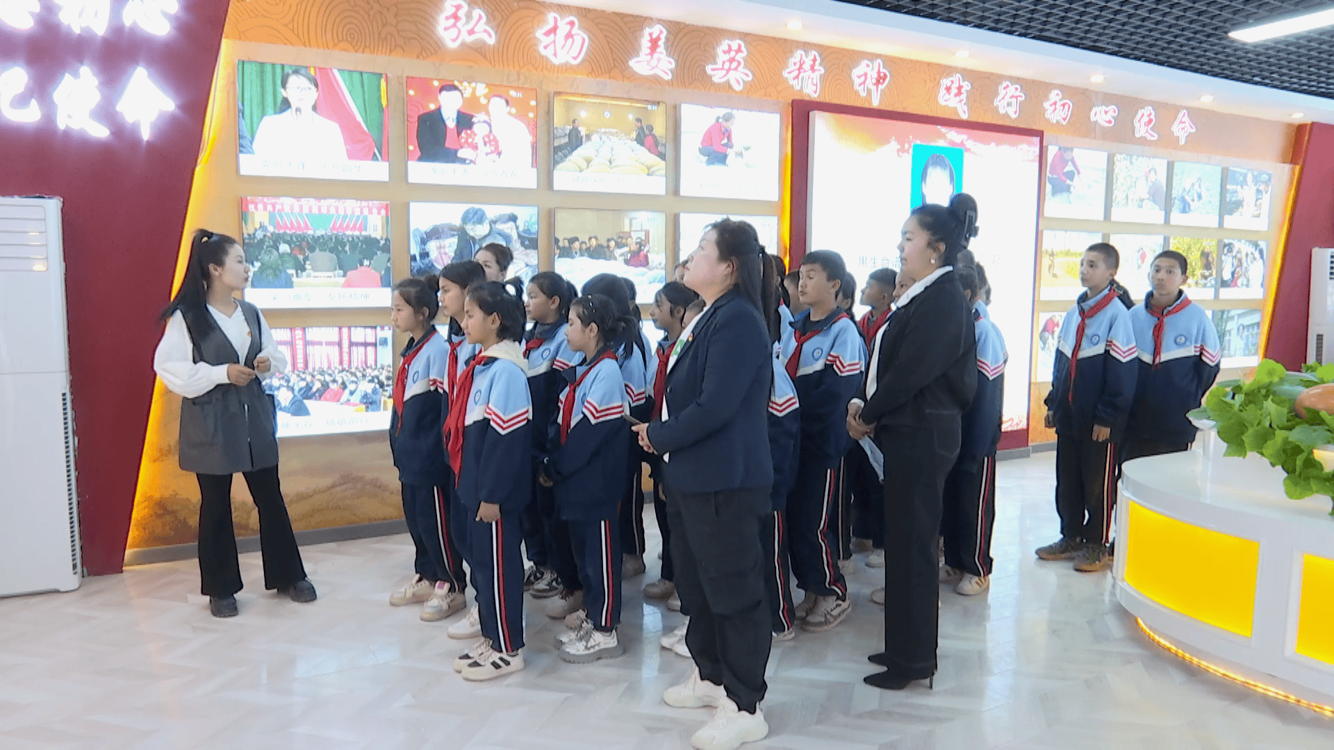 岳普湖县第一小学师生走进姜英红色教育基地 传承红色基因