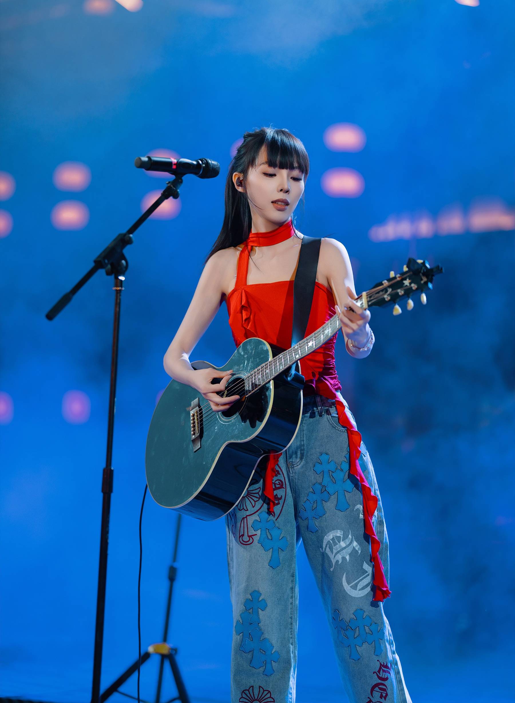 新锐唱作人胡潇全新单曲《会有人成为我的以后》上线