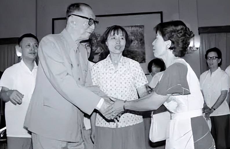 聂力:建国以来第1位女中将,现如今93岁身体硬朗,生活十分低调