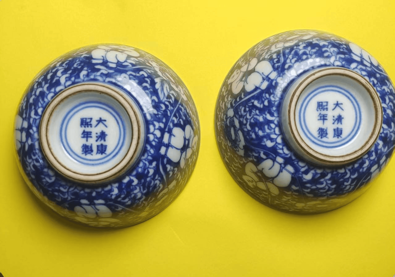 大清康熙年制款青花婴戏莲纹小碗