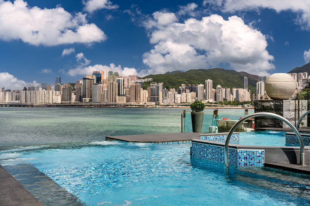 维港夏日密语:在香港丽晶酒店,邂逅浮生半日闲的诗意