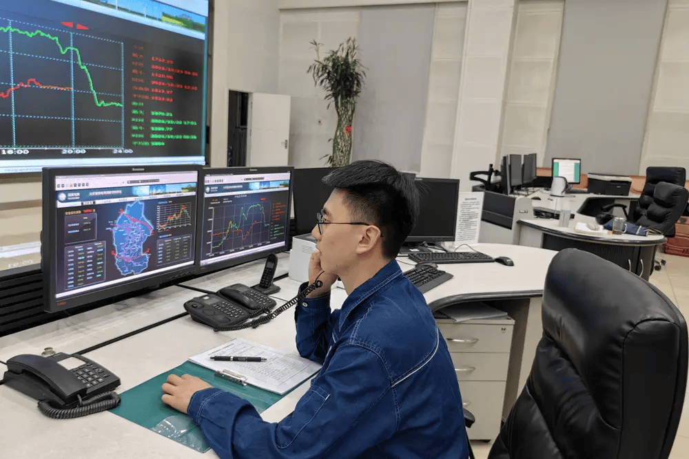 调度员证书报名条件学历:大专及以上学历,交通运输等相关专业优先