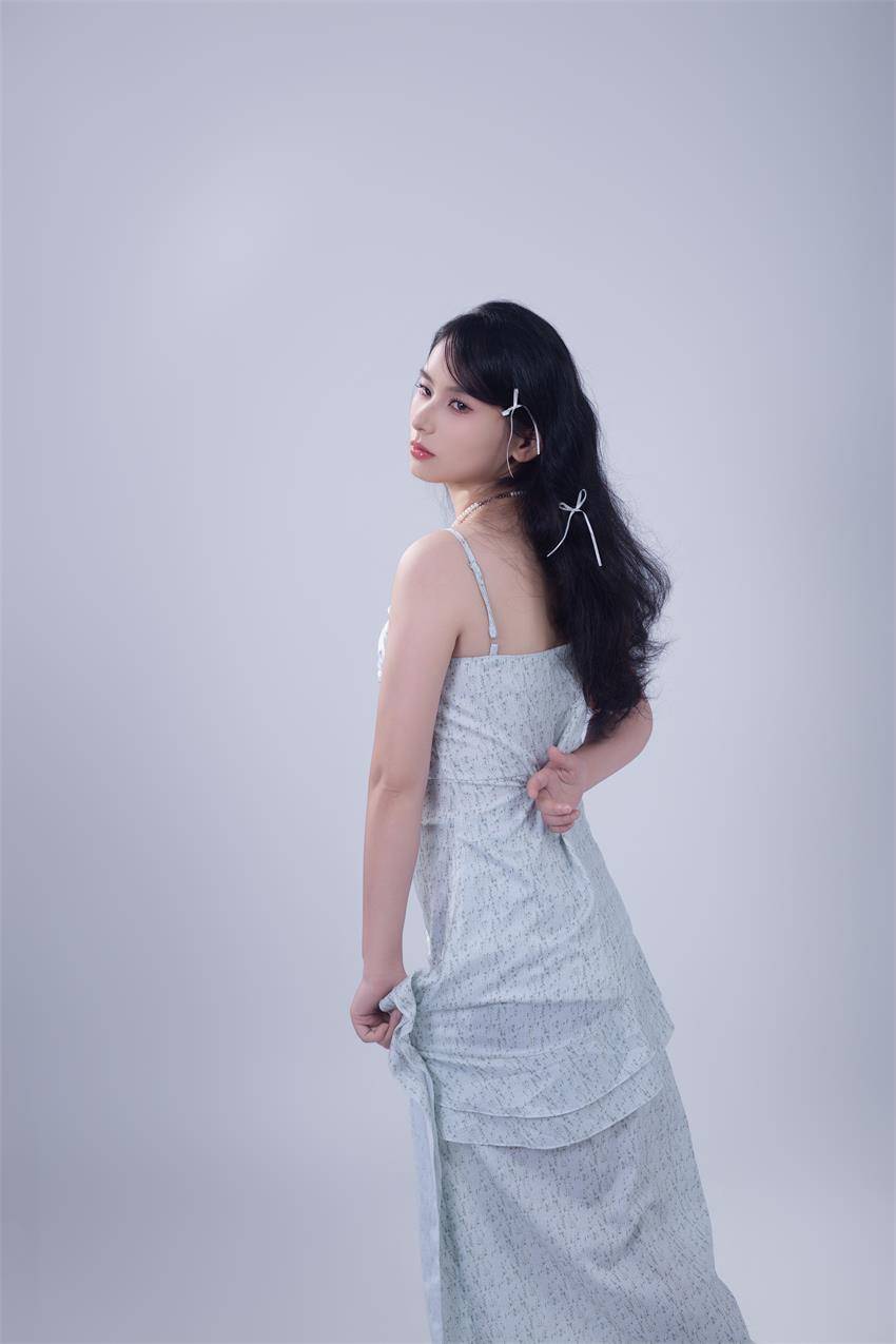 黄支凤：柔美魅力，绽放光彩