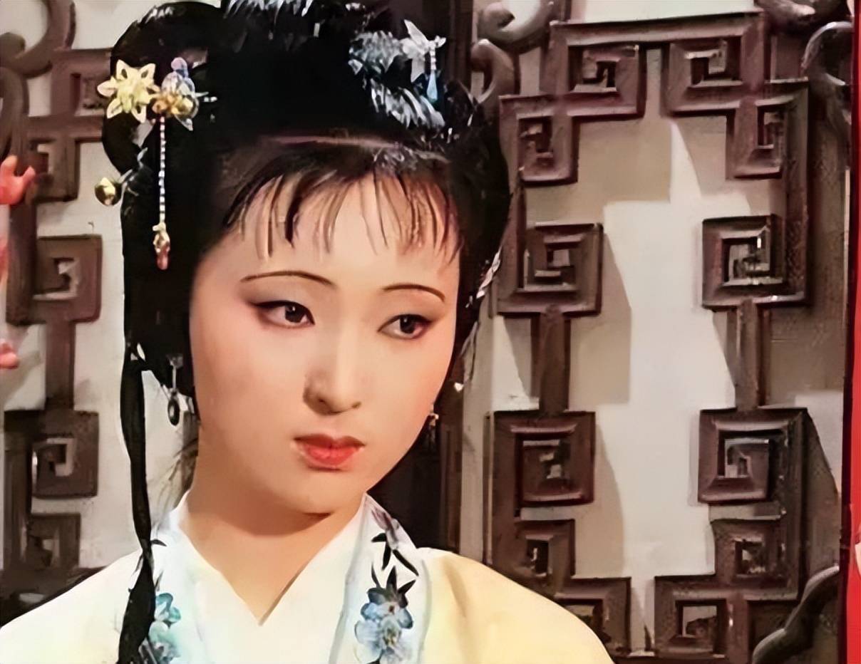 曹雪芹红楼梦黛玉结局__曹雪芹笔下的黛玉之死