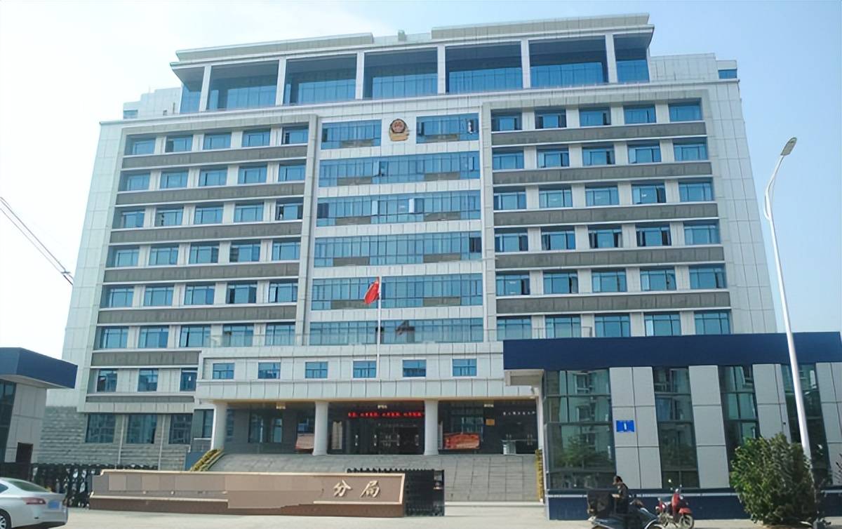 巨骗王细牛的狂飙人生:炸公安局11层大楼,骗17亿,娶6个老婆