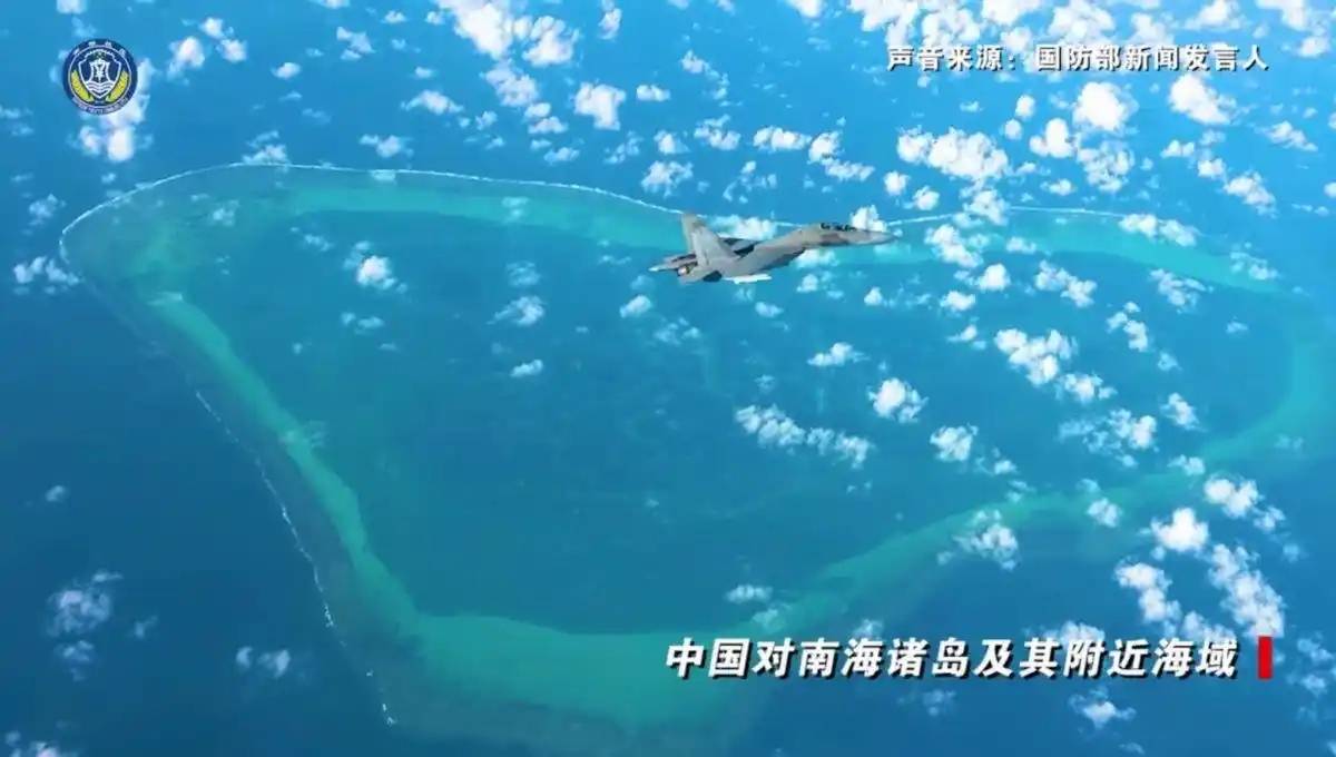 黄岩岛上空轰6k亮剑,鹰击12锁定华盛顿号,美军航母紧急掉头撤离