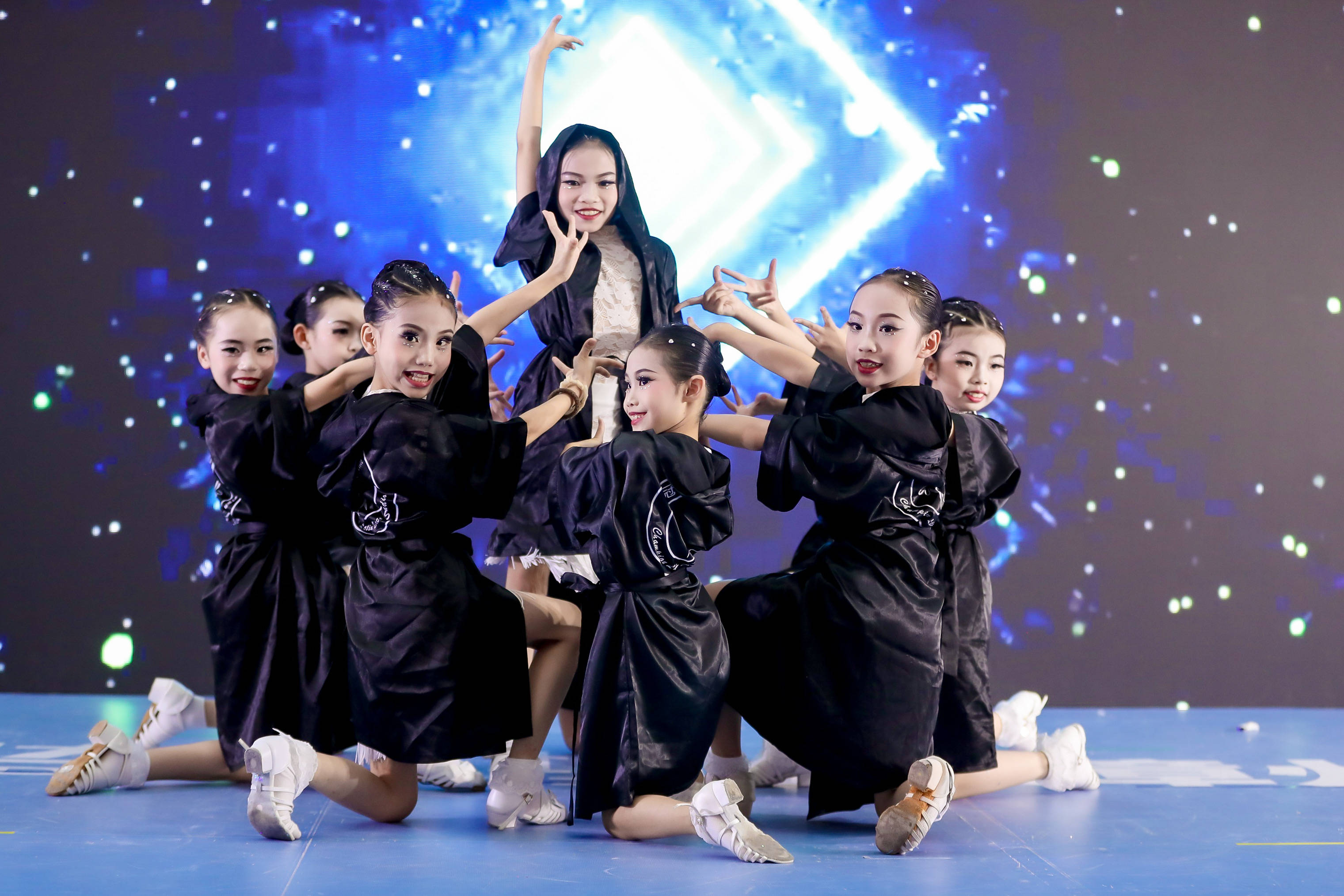 全漳州最专业的少儿拉丁舞机构:十年匠心,成就孩子的舞蹈梦想