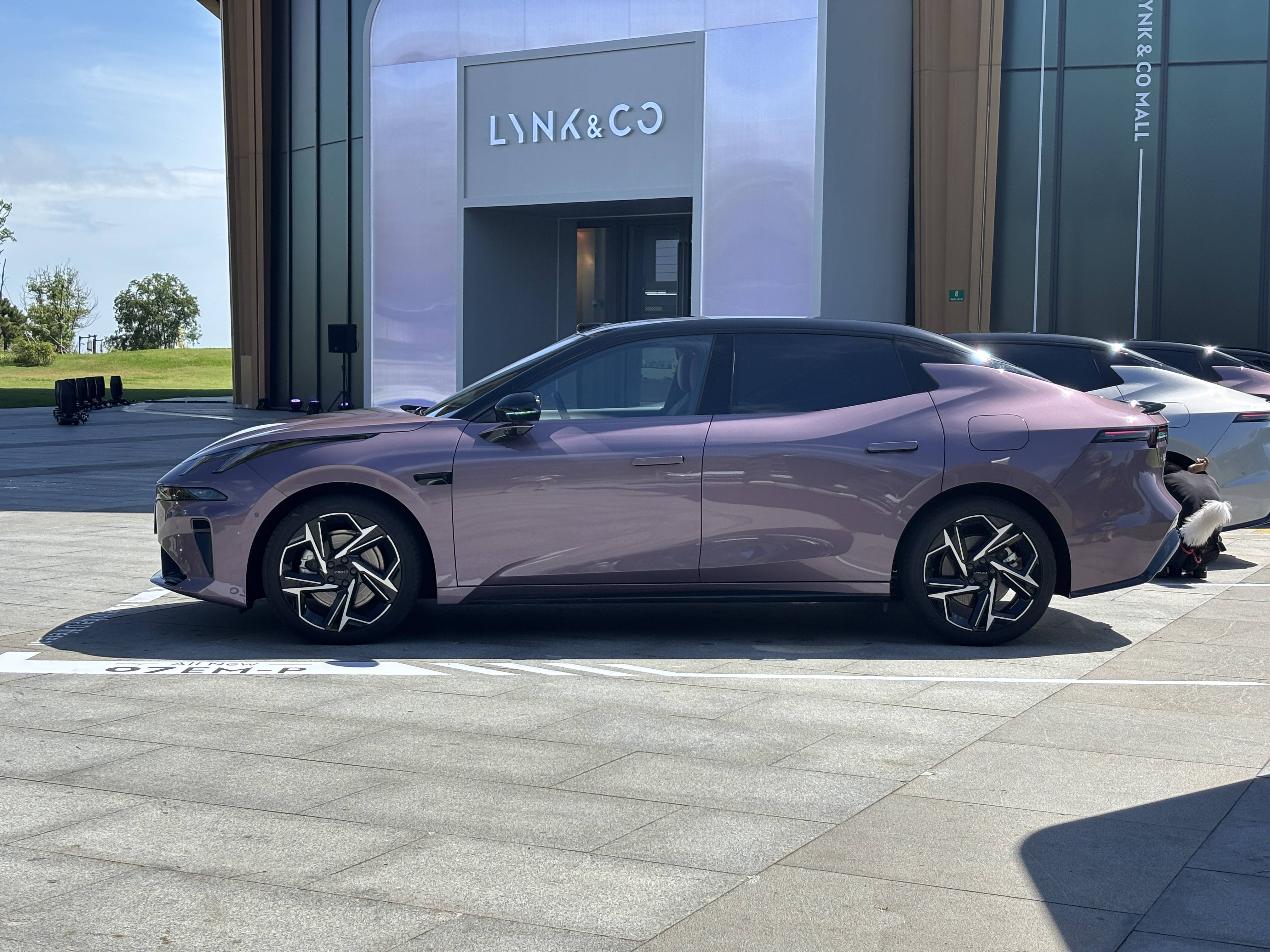 13.98万元起/增配激光雷达 新款领克07 em