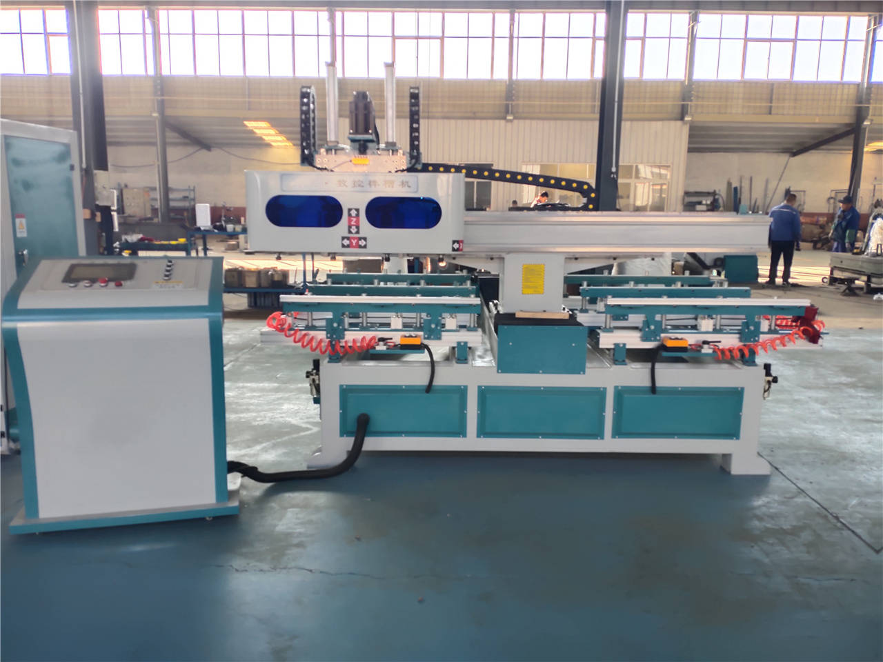 数控榫槽机：双头榫槽机 木工加工迈向智能化的“核心中枢”