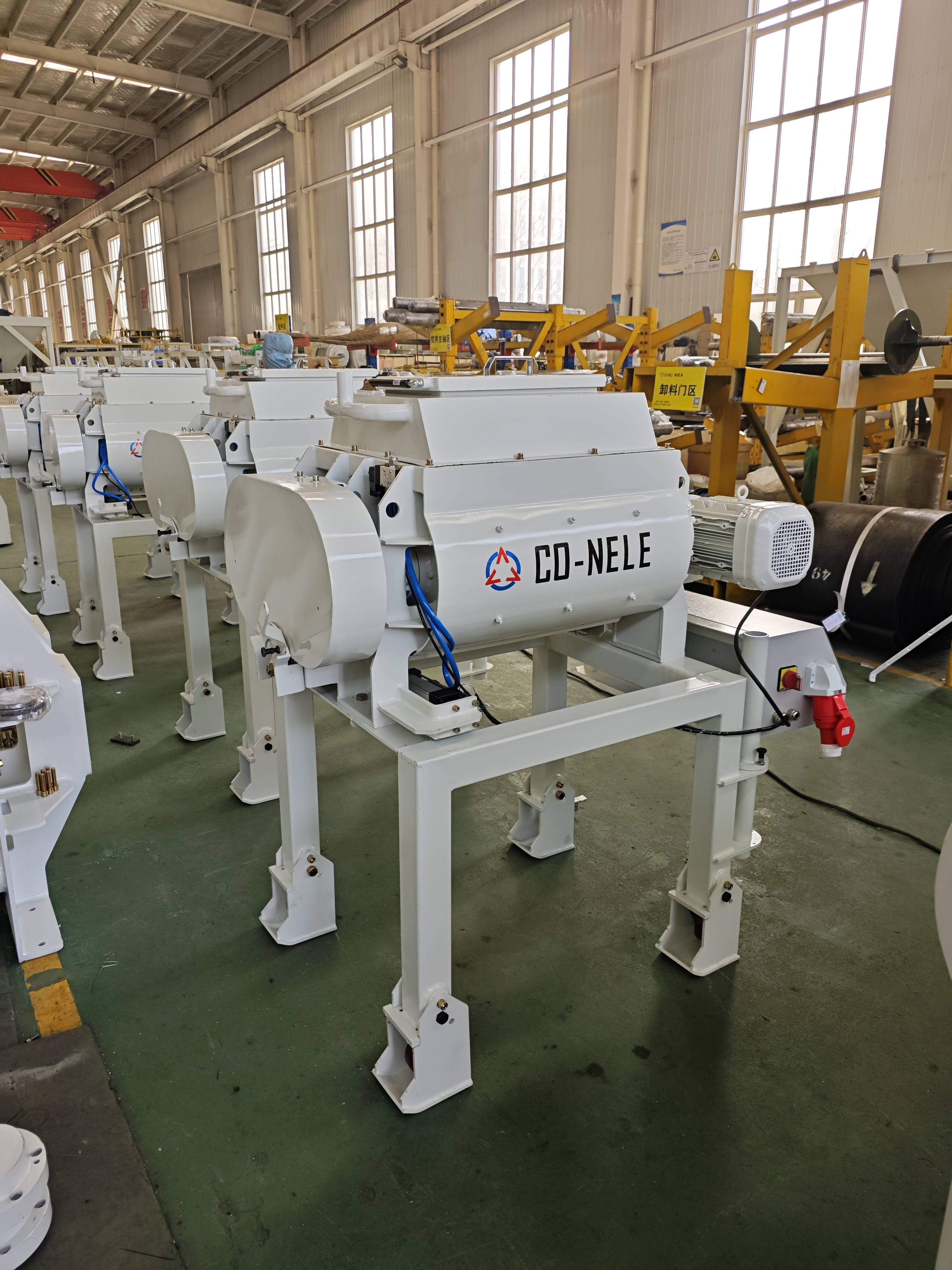 实行
室机器
搅拌器装置图_实行
室用机器
搅拌器