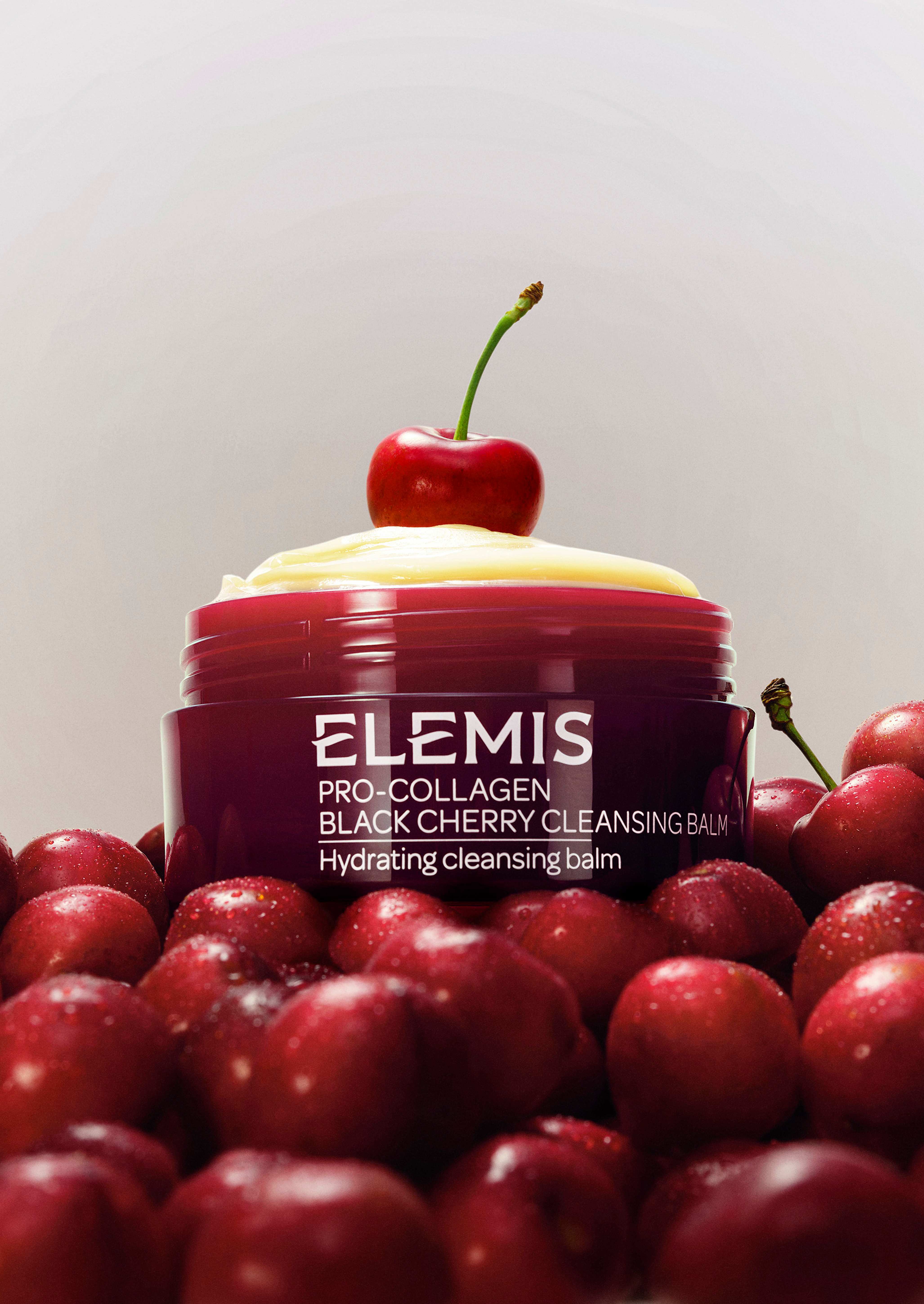 ELEMIS全新「黑樱桃卸妆膏」上市 甜诱樱桃香,卸到「小甜头」 ELEMIS全新「黑樱桃卸妆膏」上市 甜诱樱桃香,卸到「小甜头」