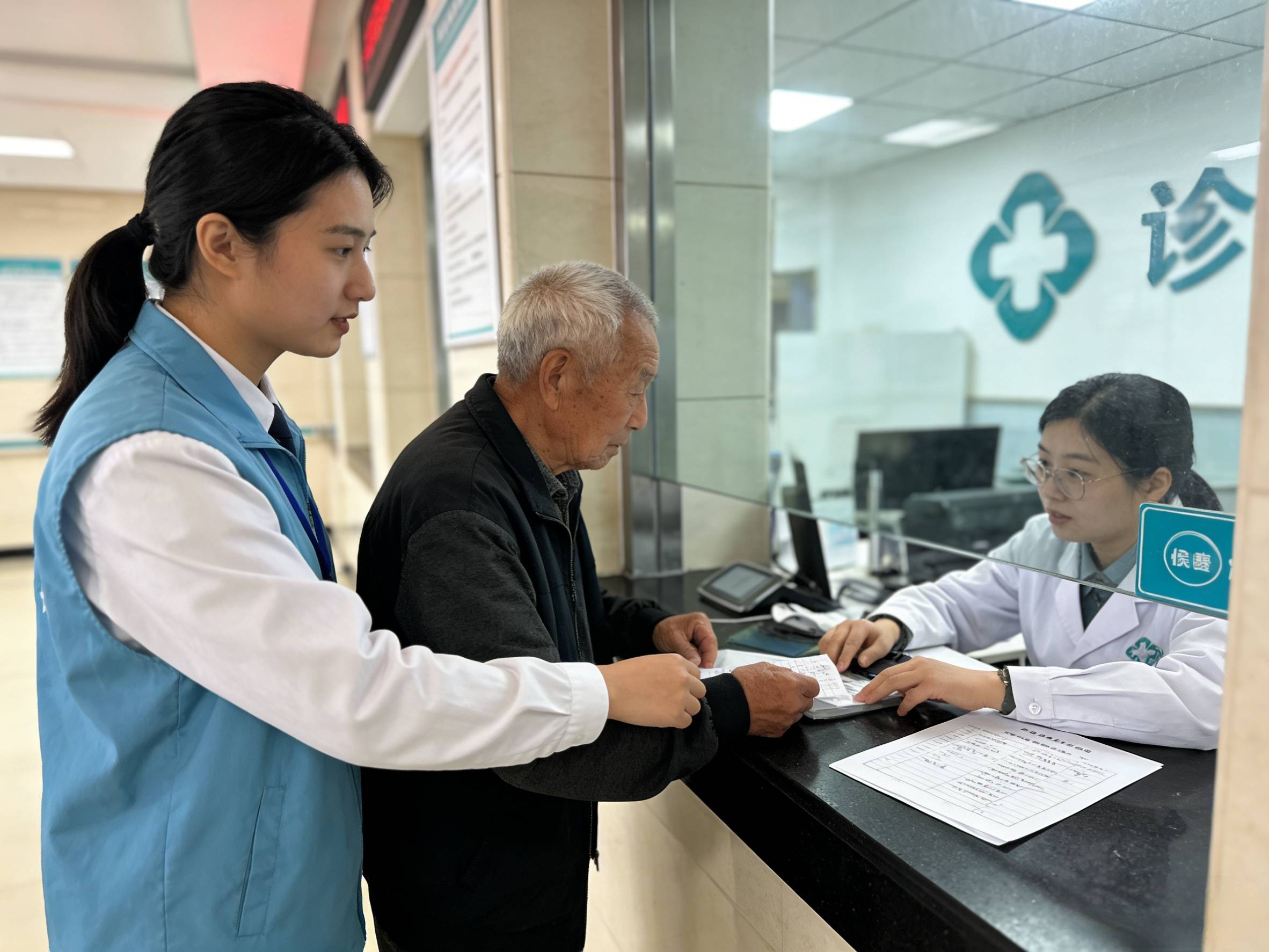 包含24小时专业跑腿服务	陪诊跑腿服务价格亲民,性价比高跑腿挂号，认真负责，欢迎来电的词条