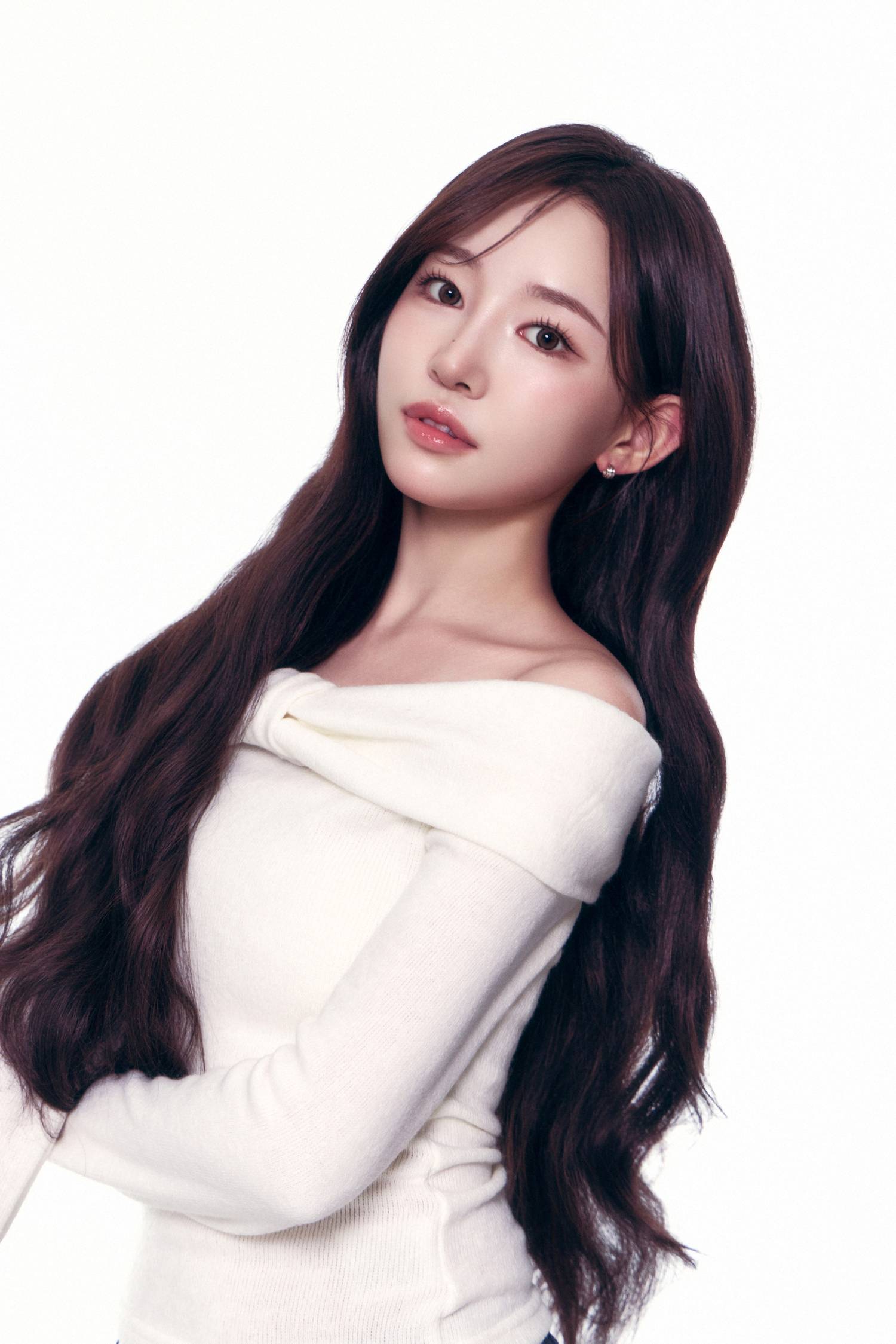 SMArt签约SBS《The Ballad of Us》TOP12“YUNEE” 纳入旗下全新艺人！