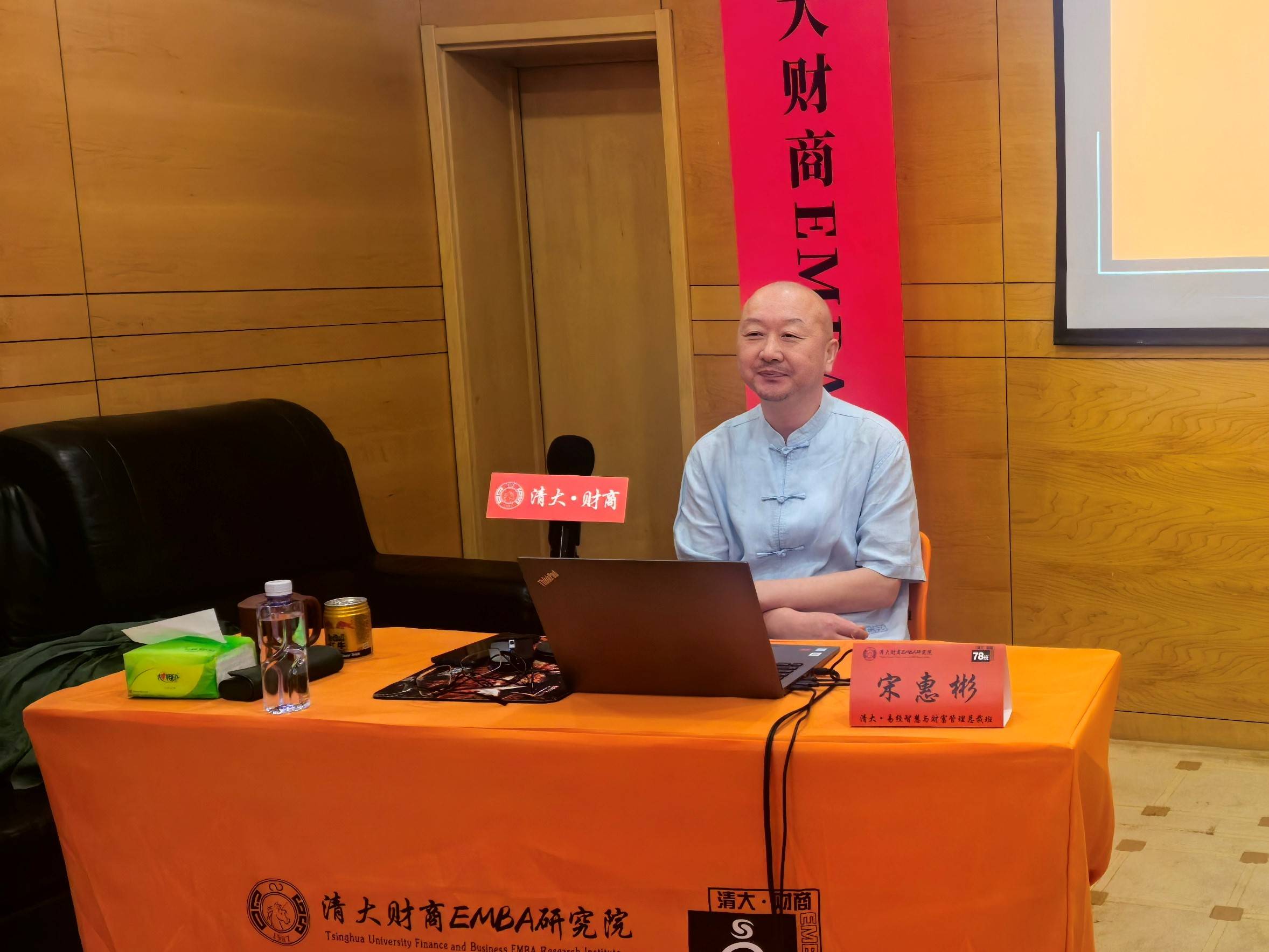 想学十神看什么择日书籍？