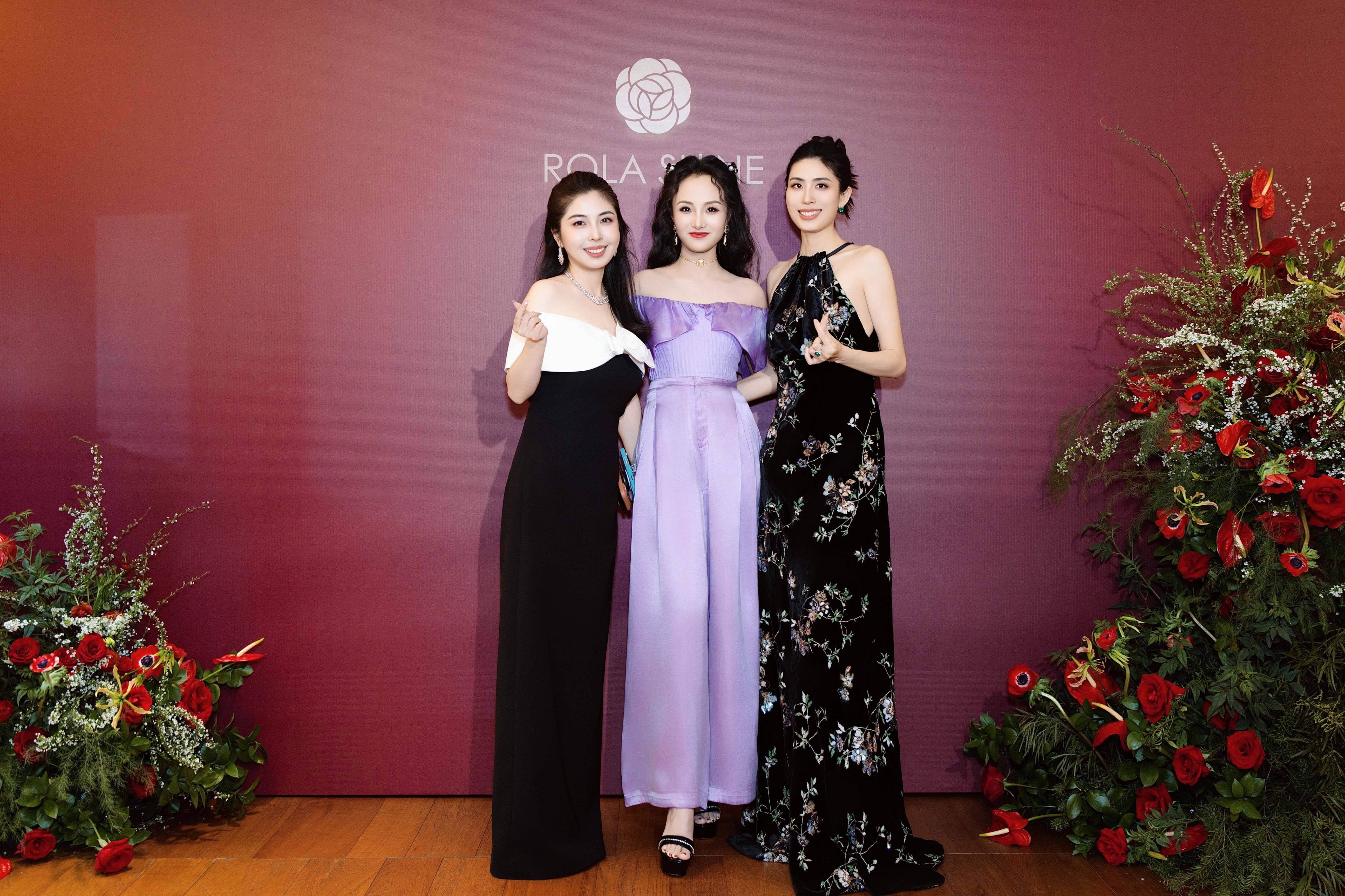 亮月影视董事长项亮月闪耀Rola Shine臻耀之夜   紫色造型与东方珠宝交相辉映