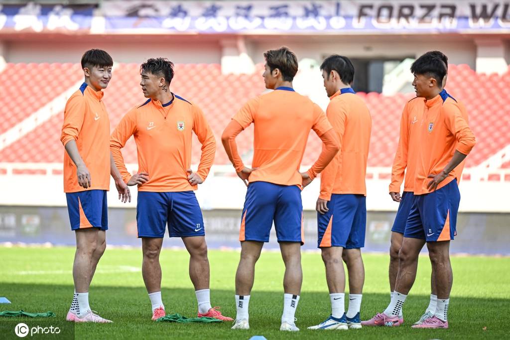 曝泰山锁定了一名外援中卫 预计冬训期间到位