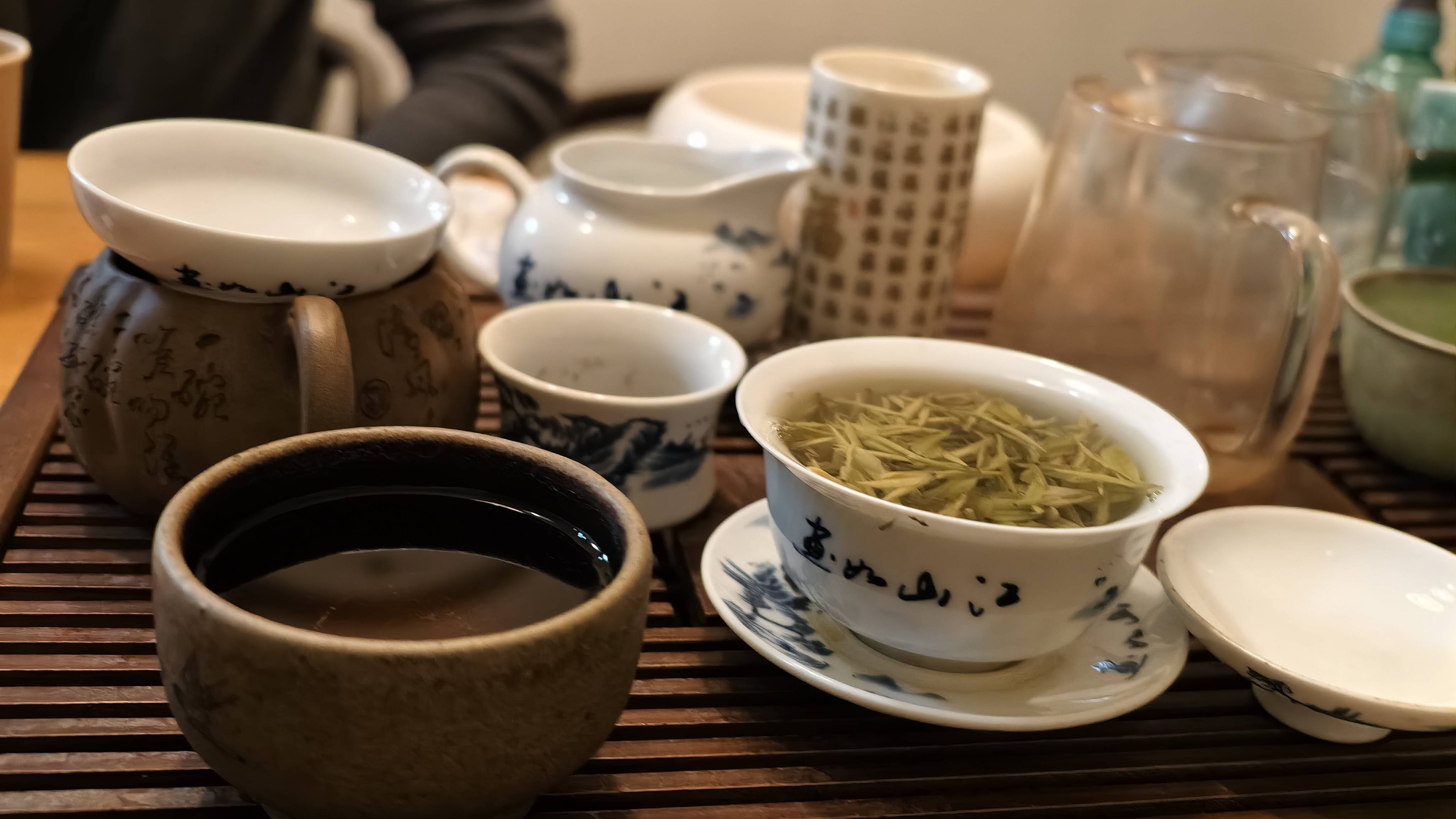 原创            好友从南通回武汉喝茶聊主要矛盾——唐清元
