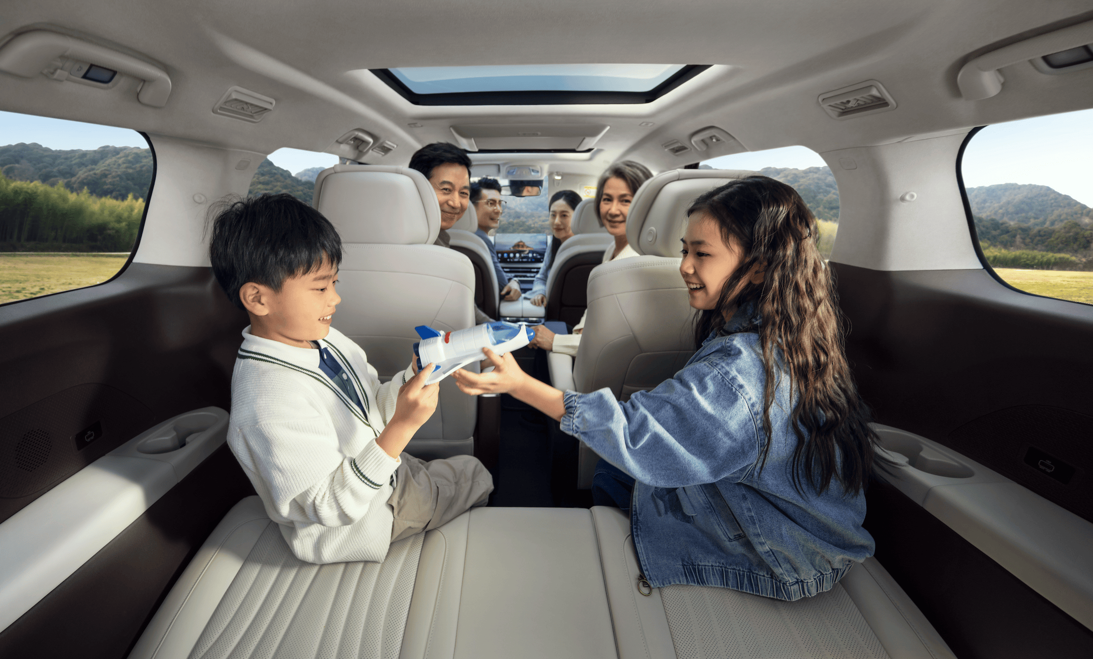 跨越25年的双向奔赴 瑞风RF8悦享系列用诚意定义“全能满配”！