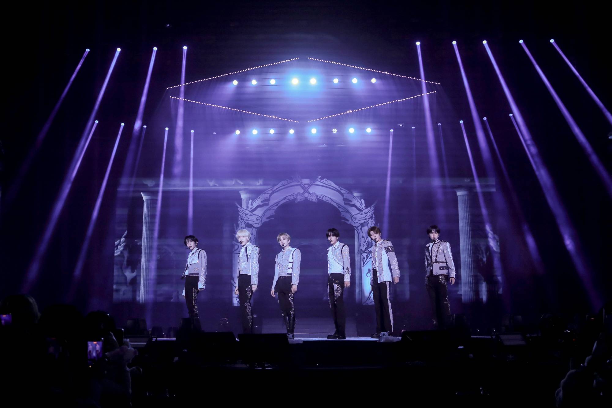 NCT WISH首次单独演唱会巡演照03.jpg