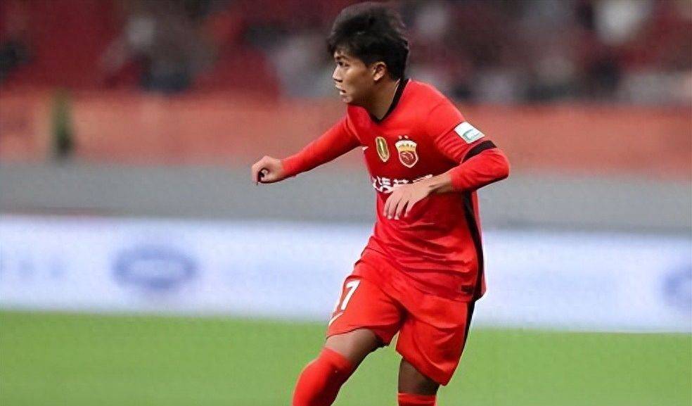 喜讯！大连英博中锋位置迎来久违强援复出，21岁的他已进过国足