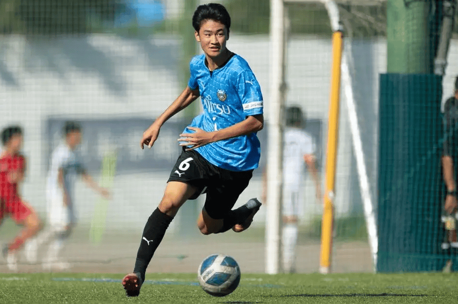 官方：19岁后卫关德晴放弃中国国籍 正式入籍日本