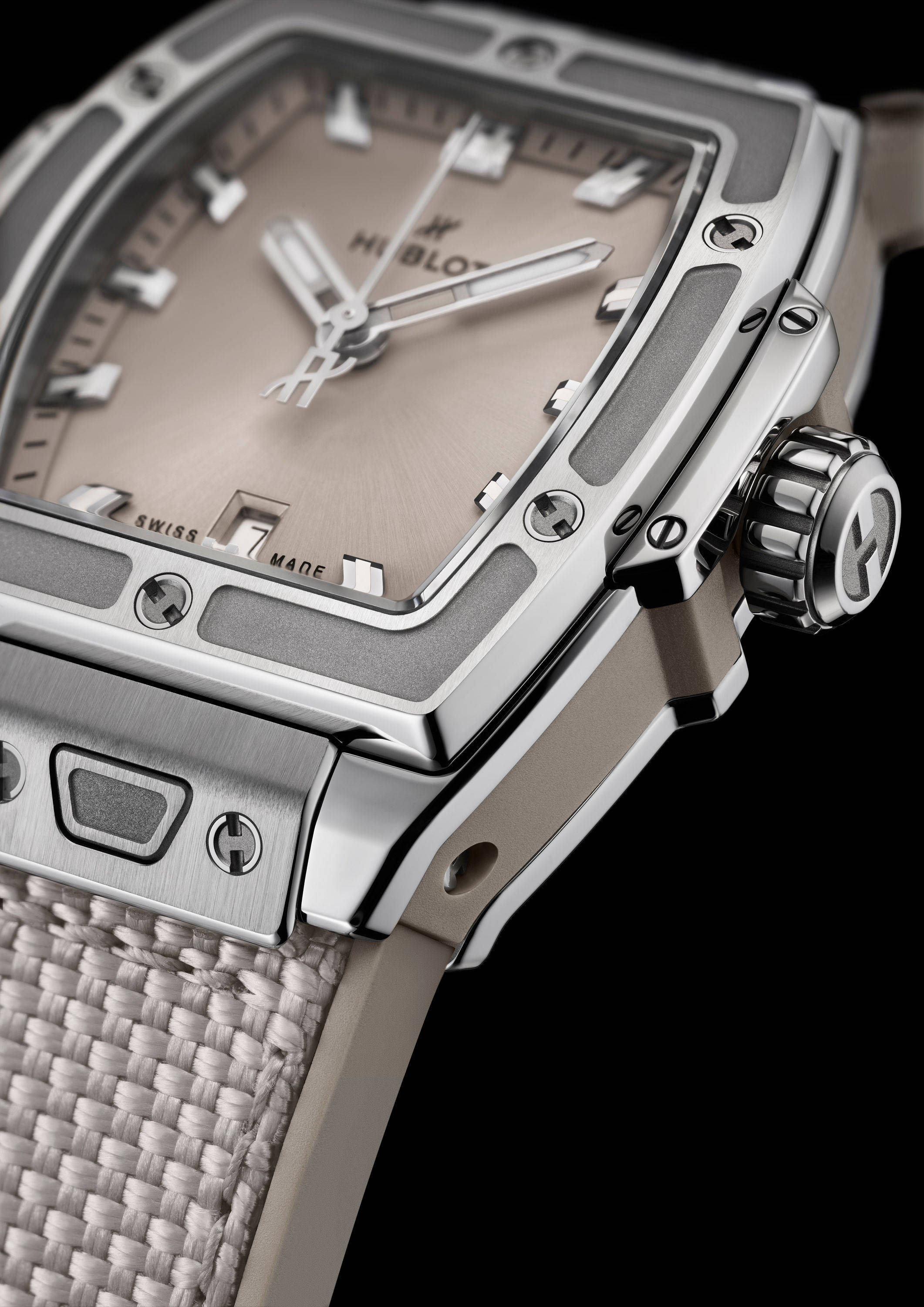 Hublot宇舶表Big Bang灵魂Essential灰褐32毫米腕表（682.SX.4610.NR.HEC26）.jpeg