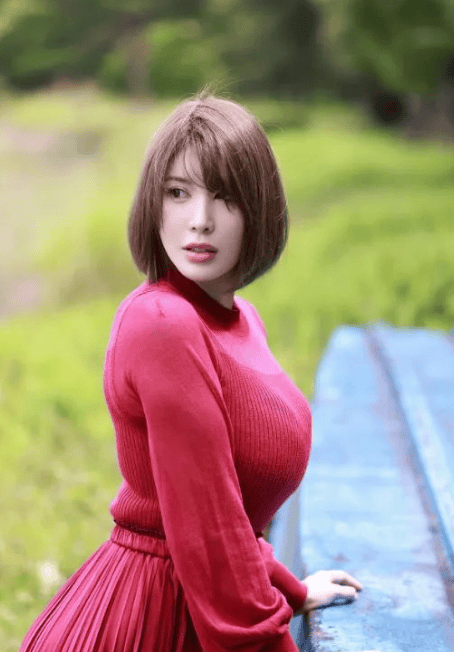 名副其实的日本 J 级女神,身材好到让人惊叹