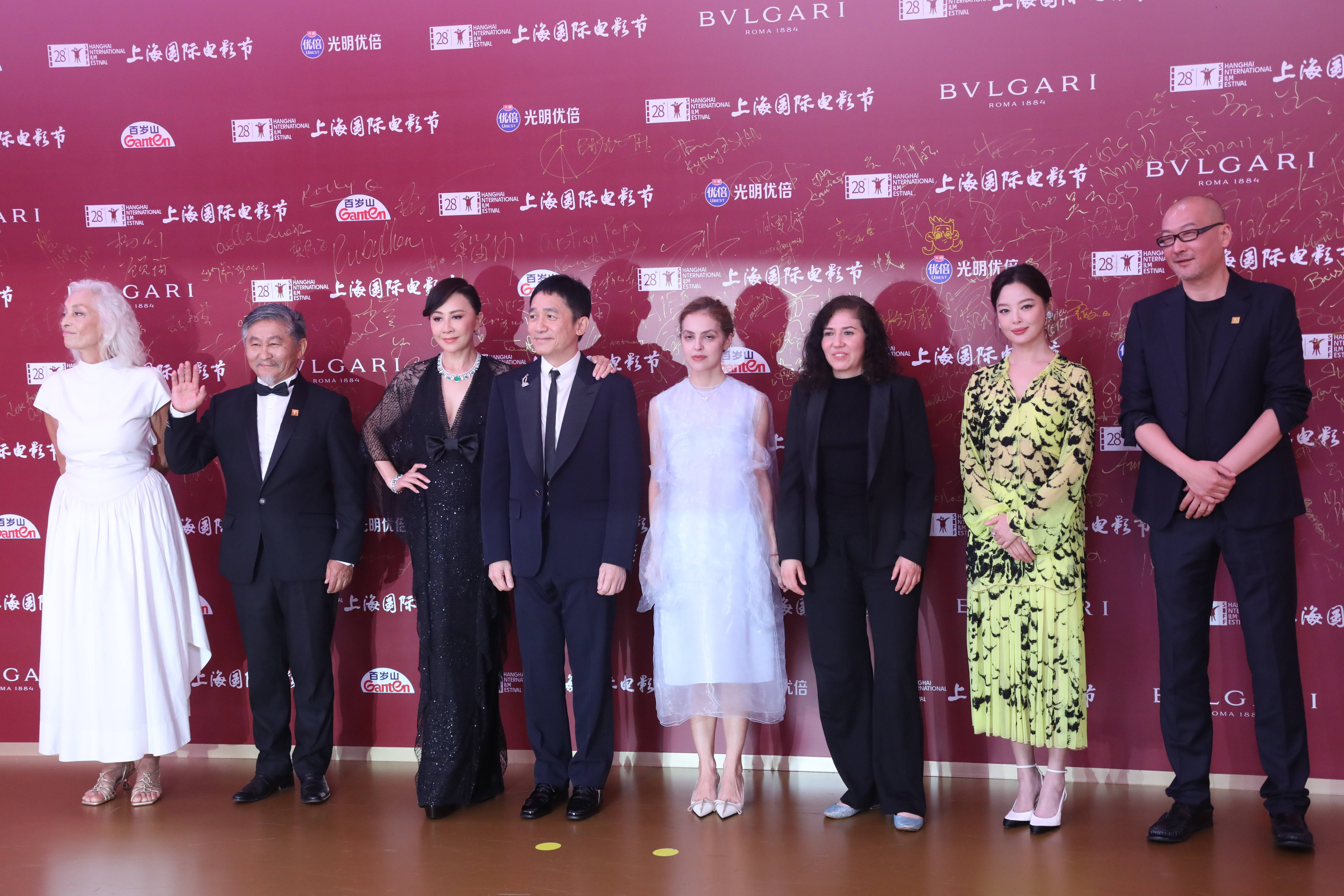 2026上影节闭幕盛典 梁朝伟刘嘉玲等众星璀璨红毯