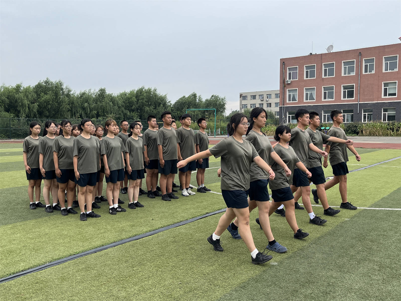 青春期孩子抑郁倾向，别把求救信号误判成叛逆