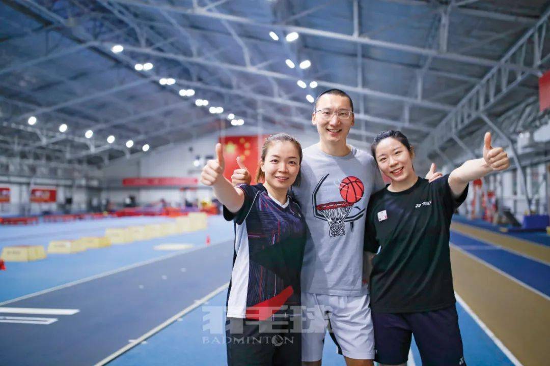 封面来了!陈清晨/贾一凡:十年相伴,成就最好的彼此