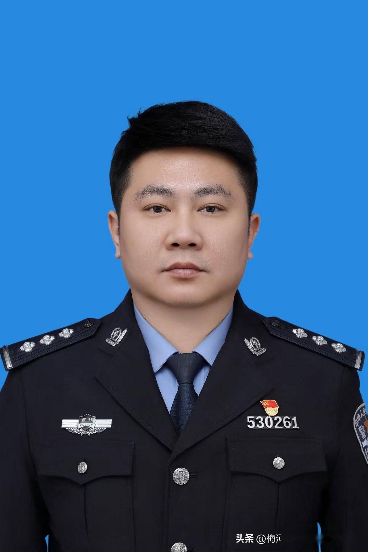 海龙中队中队长 周辉优秀交警中队长2024年1月3日,省厅交管局发布