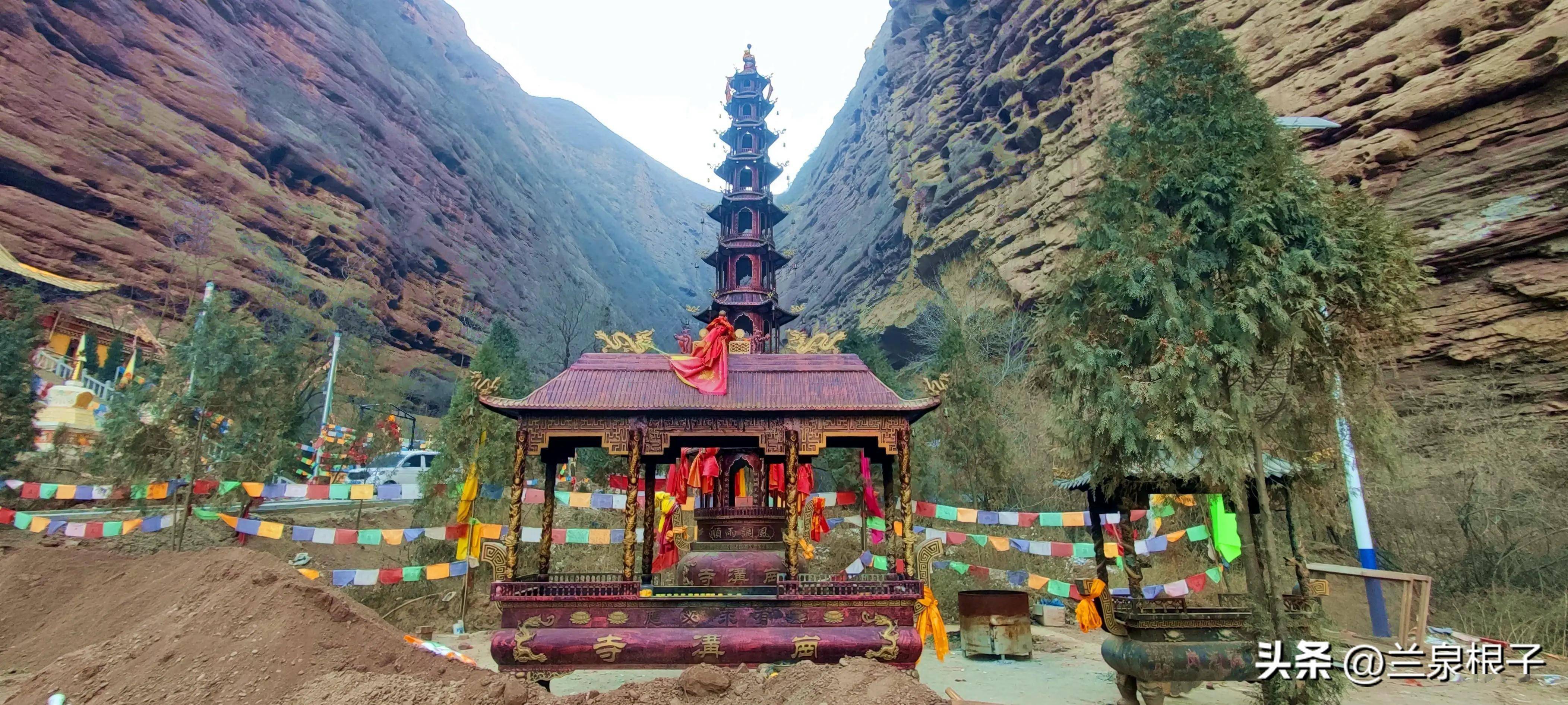 永靖孔寺大峡谷图片