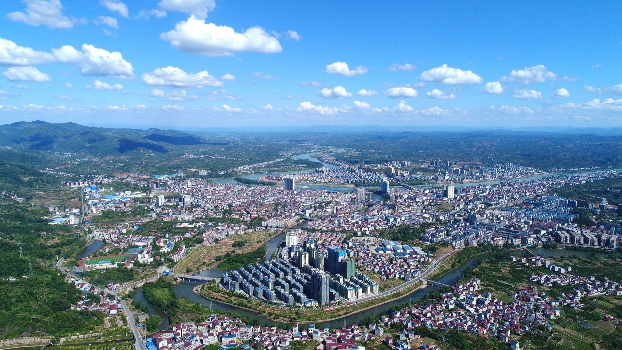 近年来,湖南省麻阳苗族自治县以创建国家卫生县和全国文明城市为抓手