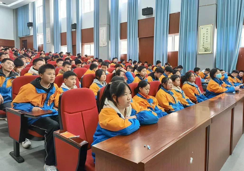 【未成年人健康成长】道真玉溪中学开展学生心理健康教育讲座