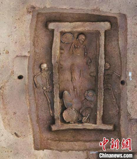 山西西吴壁遗址商代墓地为研究商代礼制源流提供直接证据_考古_墓葬