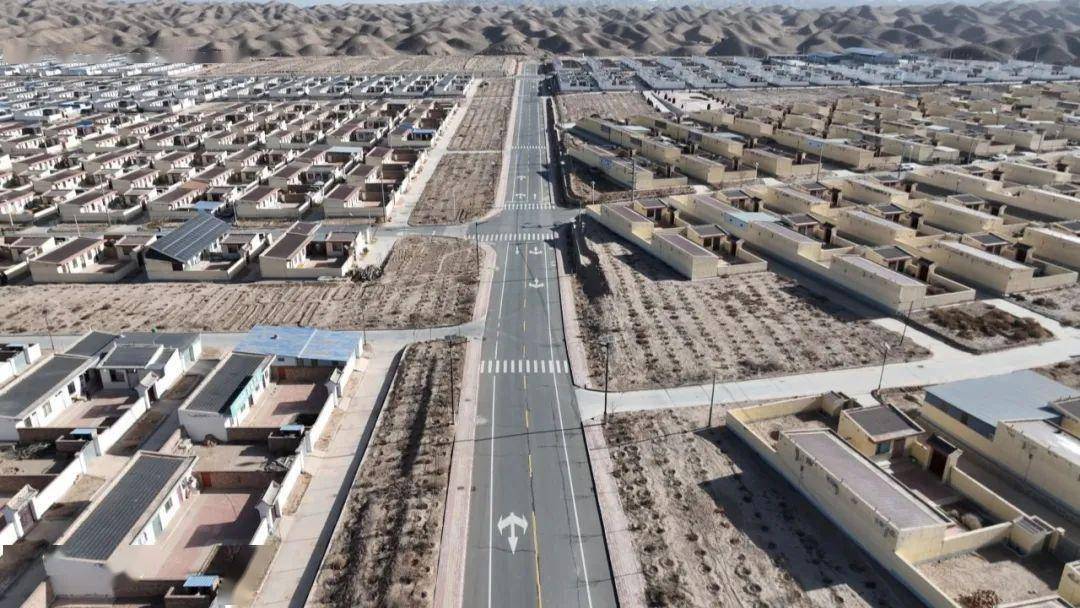 靖远县银滩村:环境卫生整治扮靓美丽乡村"新颜值"_人居_三滩镇_村庄