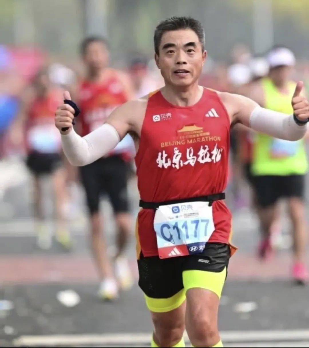 52岁的泉州副市长3小时38分完赛厦马,比同龄的昆明市长还快