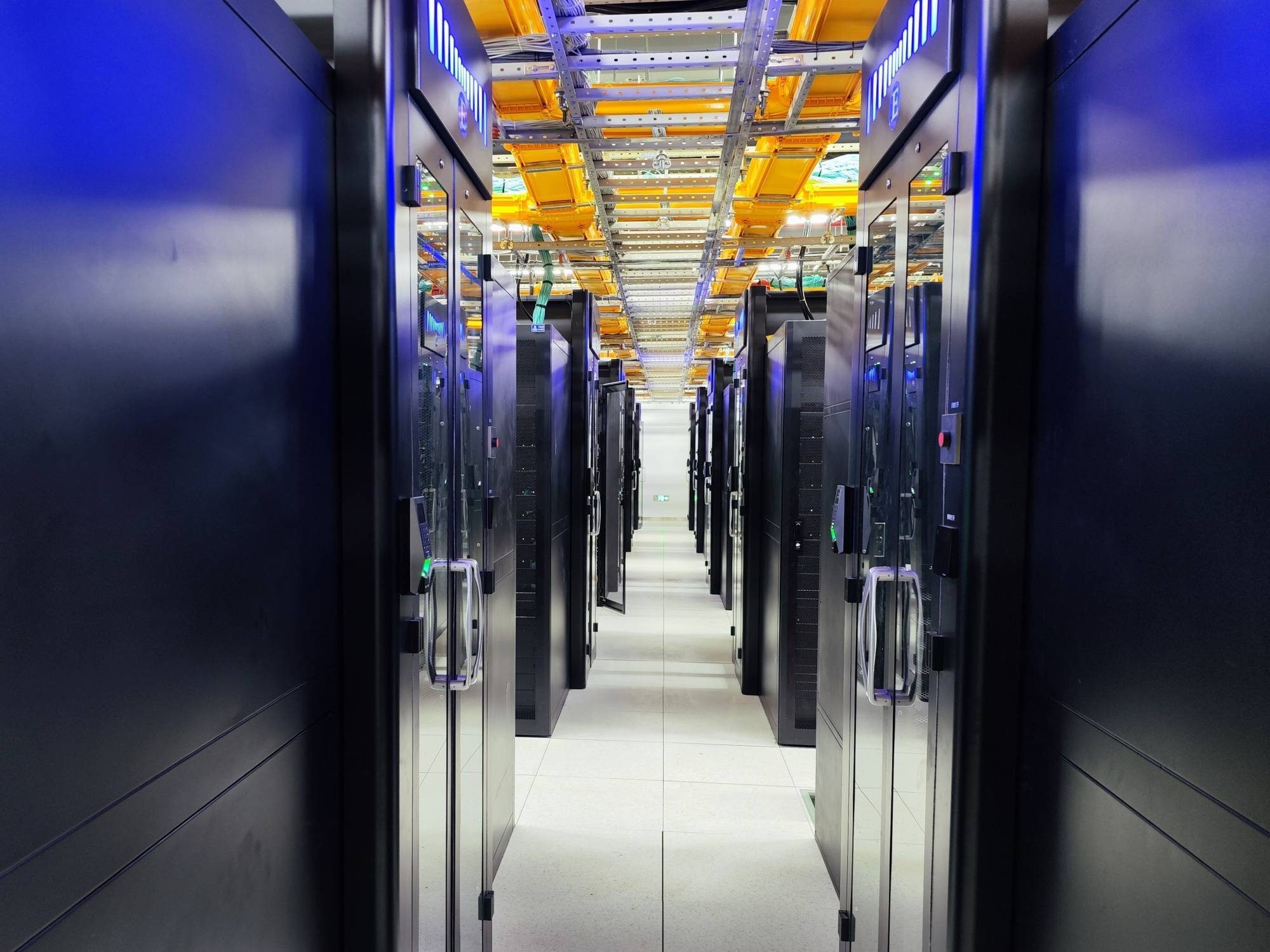 开年看一线丨算力订单激增 华中规模最大智算中心迎来“开门红”