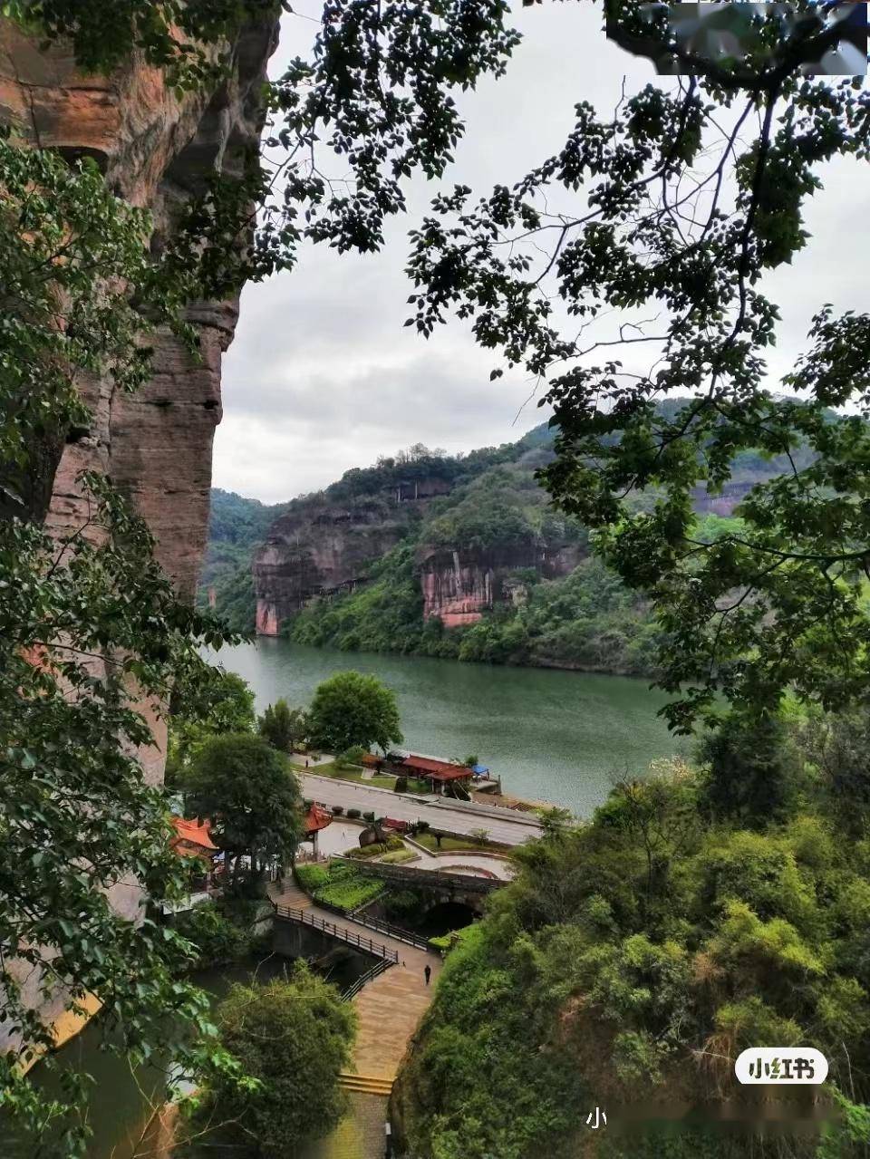 特价￥298起,连城冠豸山,石门湖游船 永安4a级桃源洞,鳞隐石林景区