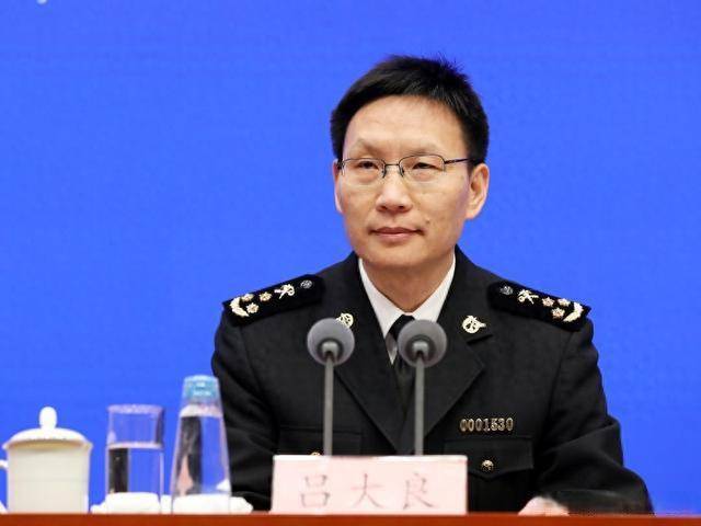 海关总署:东部地区占我国出口总值近8成,对稳定出口
