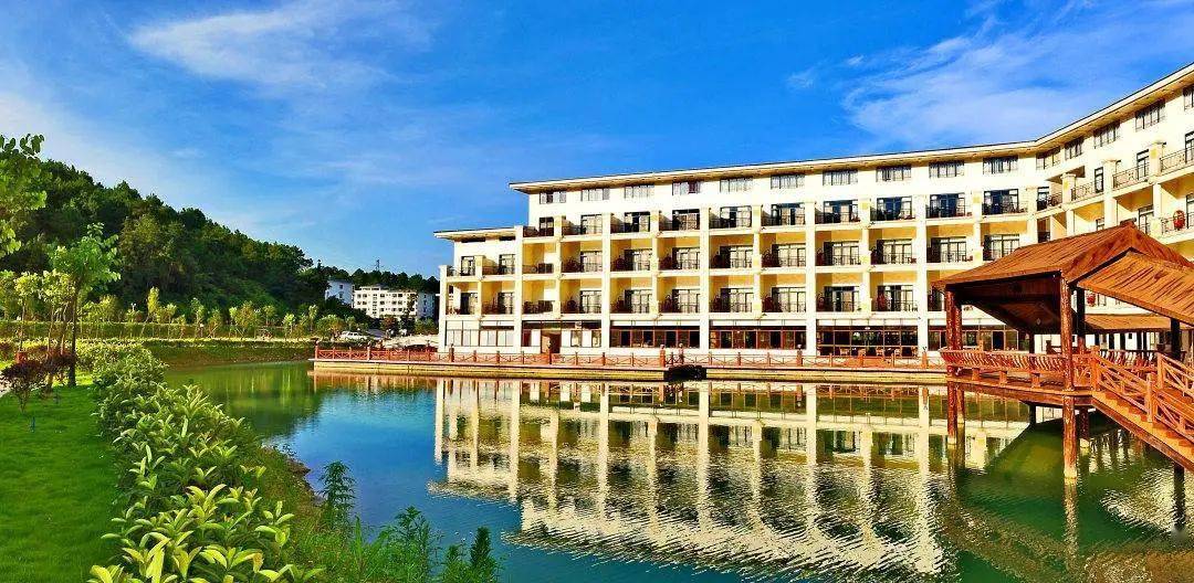 寒假2天1夜畅泡温泉 玩水,入住送火锅正餐~住韶关丽宫温泉酒店
