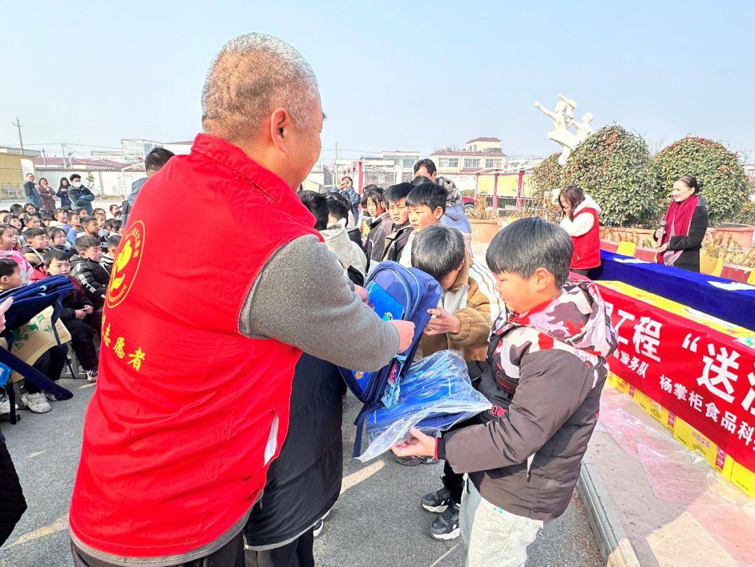 冬日溫暖丨團市委舉辦