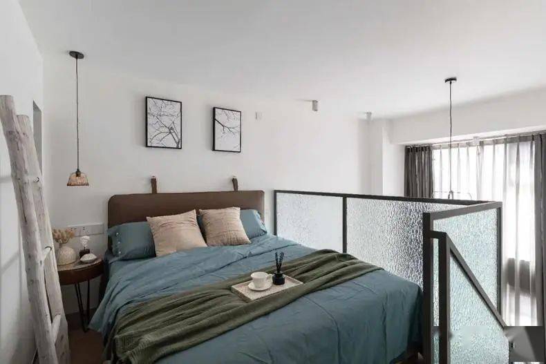 20平迷你复式单身公寓,巧妙的布局设计,看起来不比豪宅差!