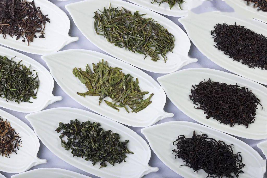 另外一项荟萃分析的结果表明,每天饮一杯茶,也就是每天饮茶达到200