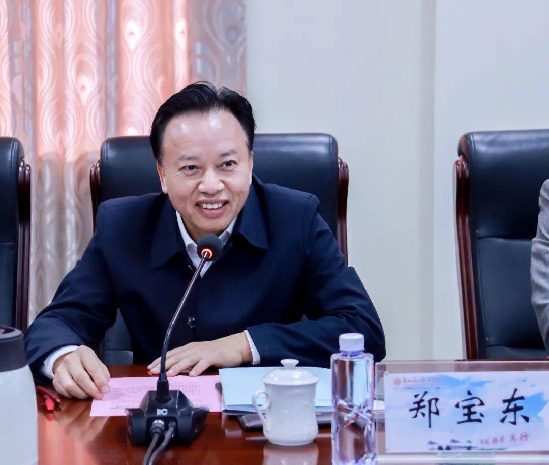 省食品加工与贮藏学会副理事长郭泽镔教授,友臣食品集团总裁助理陈涛