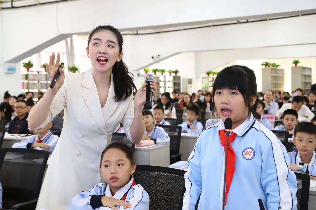 【名师之道】清华附小窦桂梅校长一行来海口了!